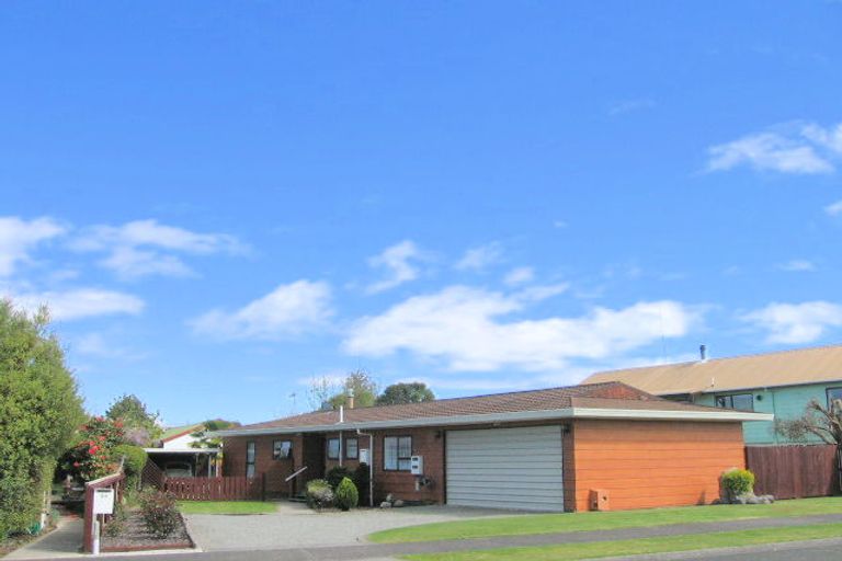 Photo of property in 20 Wembley Place, Richmond Heights, Taupo, 3330