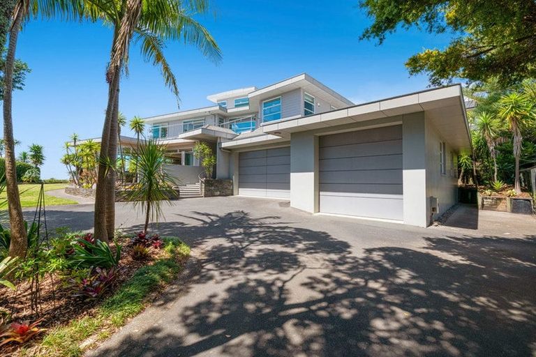 Photo of property in 859 Whangaparaoa Road, Manly, Whangaparaoa, 0930