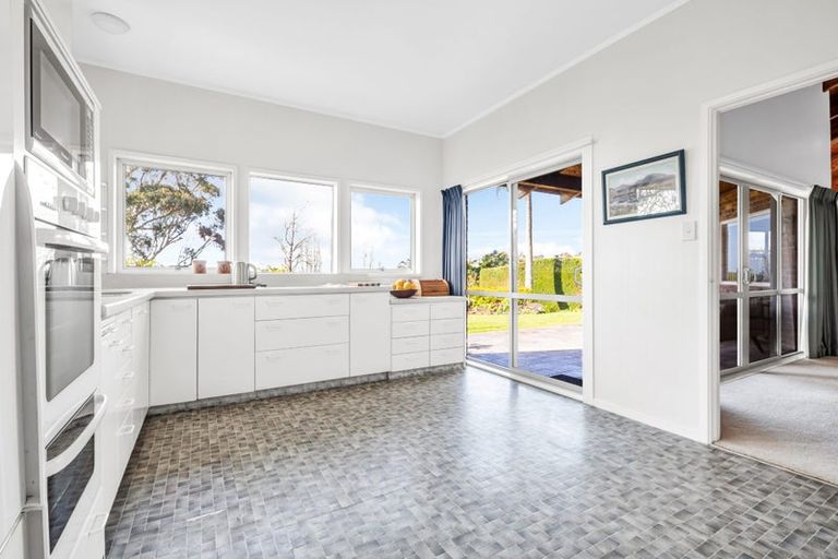 Photo of property in 130 Point View Drive, East Tamaki Heights, Auckland, 2016