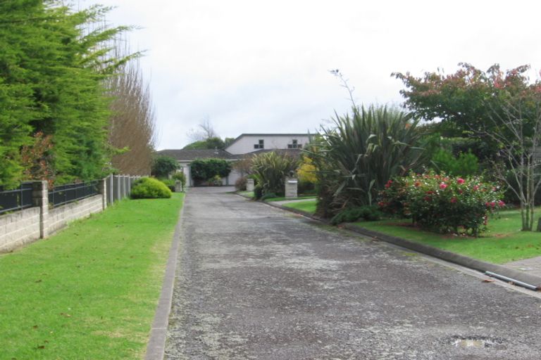 Photo of property in 25 Cranbrook Grove, Waikanae, 5036