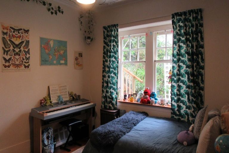 Photo of property in 68 Raroa Road, Kelburn, Wellington, 6012