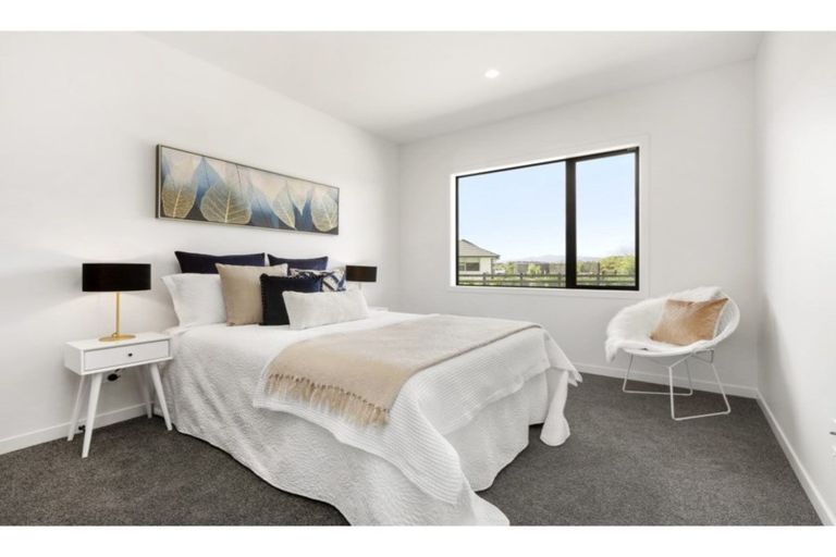 Photo of property in 35 Mike Smith Drive, Cambridge, 3434