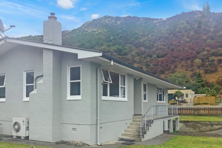 Photo of property in 6 Smith Street, Roxburgh, 9500