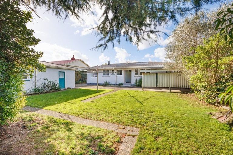 Photo of property in 90 Wood Street, Takaro, Palmerston North, 4410