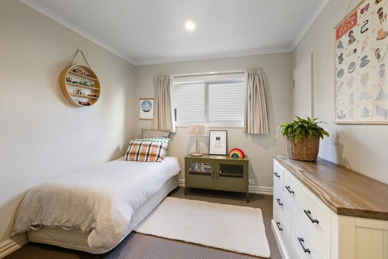 Photo of property in 167 Henwood Road, Paraite, New Plymouth, 4372