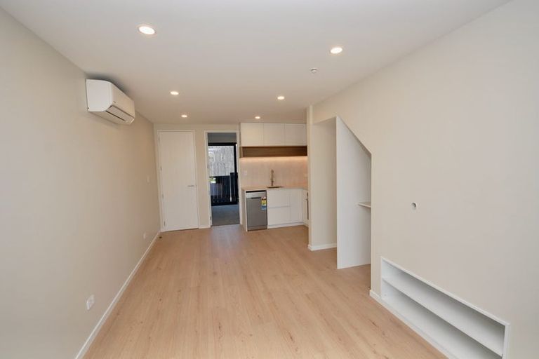 Photo of property in 3/139 Tirimoana Road, Te Atatu South, Auckland, 0602