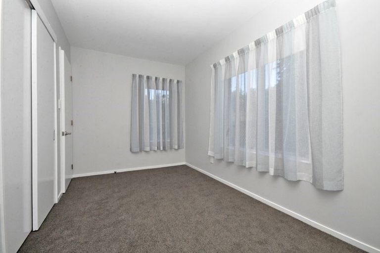 Photo of property in 13 The Grove, Red Beach, 0932