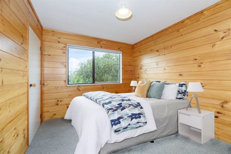 Photo of property in 57 Cliff View Drive, Green Bay, Auckland, 0604