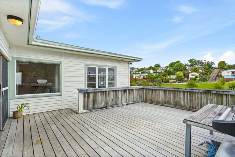 Photo of property in 2/73 Keegan Drive, Massey, Auckland, 0614