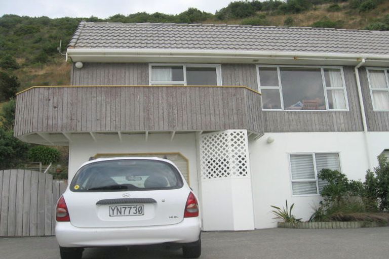 Photo of property in 1/418 Queens Drive, Lyall Bay, Wellington, 6022