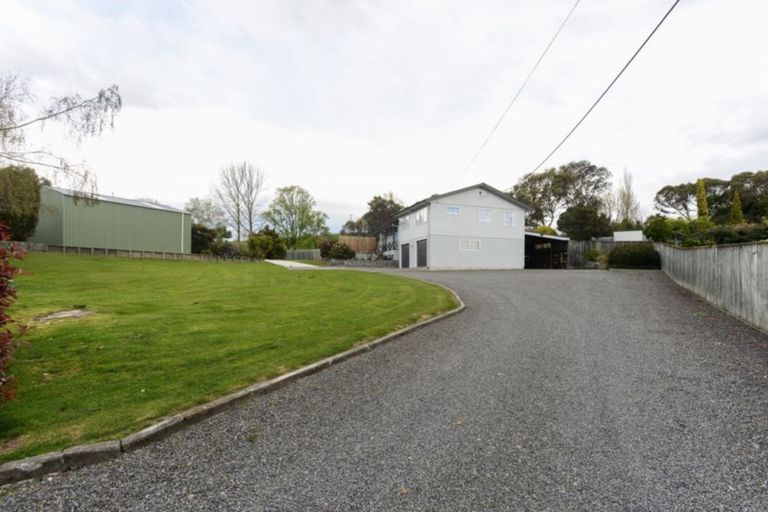 Photo of property in 10 Watts Road, Waipawa, 4210