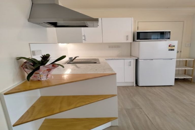 Photo of property in 17r Beech Court, Welcome Bay, Tauranga, 3175