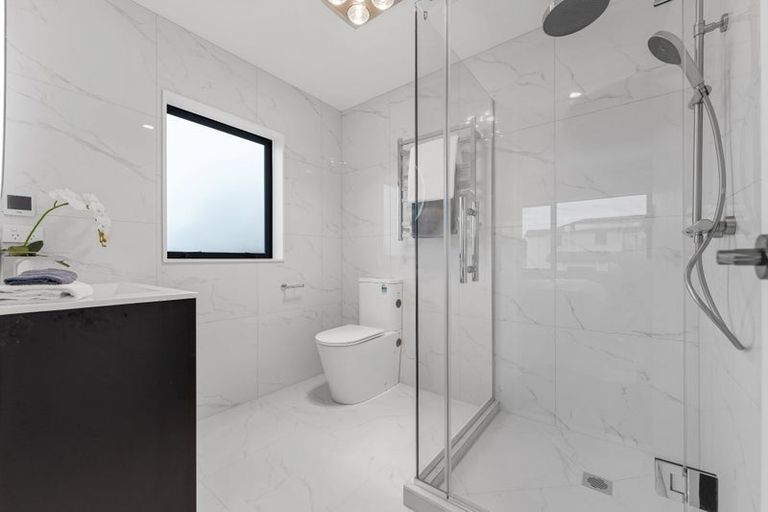 Photo of property in 2e Hughs Way, Flat Bush, Auckland, 2019