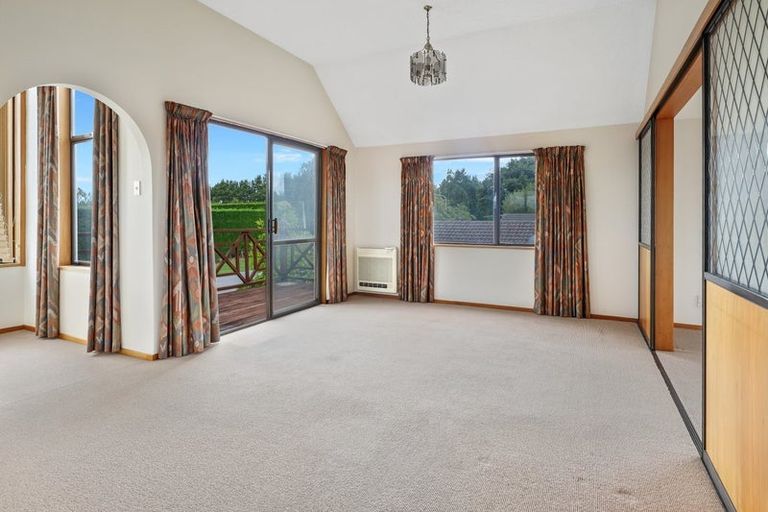 Photo of property in 87 Hawthornden Road, Avonhead, Christchurch, 8042