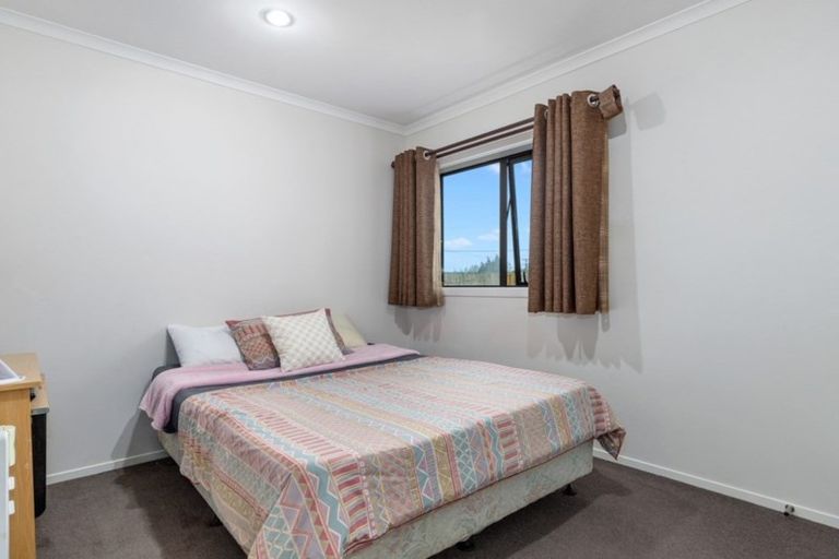 Photo of property in 214 Saint James Drive, Huntington, Hamilton, 3210