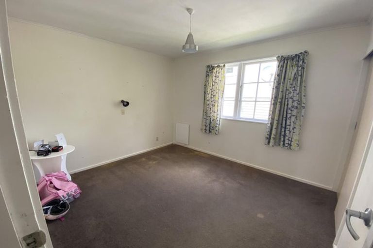 Photo of property in 5b Astor Street, Karori, Wellington, 6012