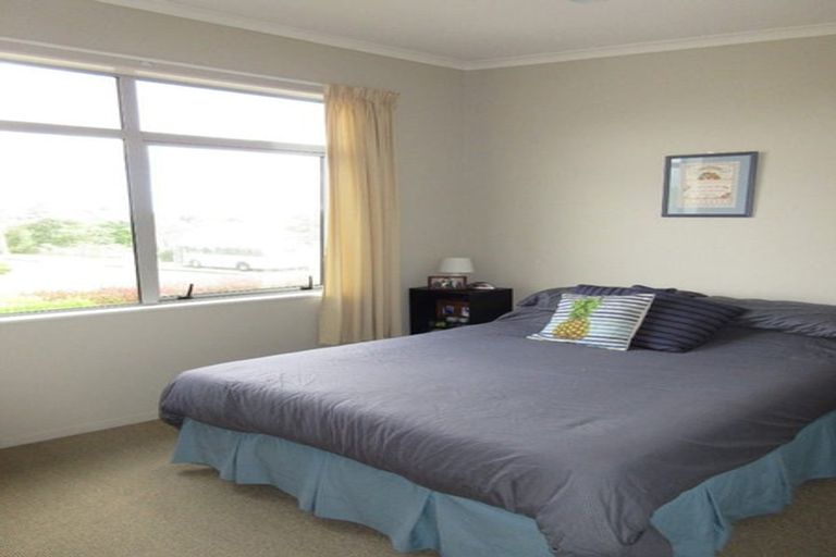 Photo of property in 47a Mazengarb Road, Paraparaumu Beach, Paraparaumu, 5032