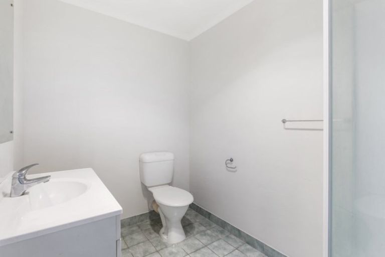 Photo of property in 98a Naylors Drive, Mangere, Auckland, 2022