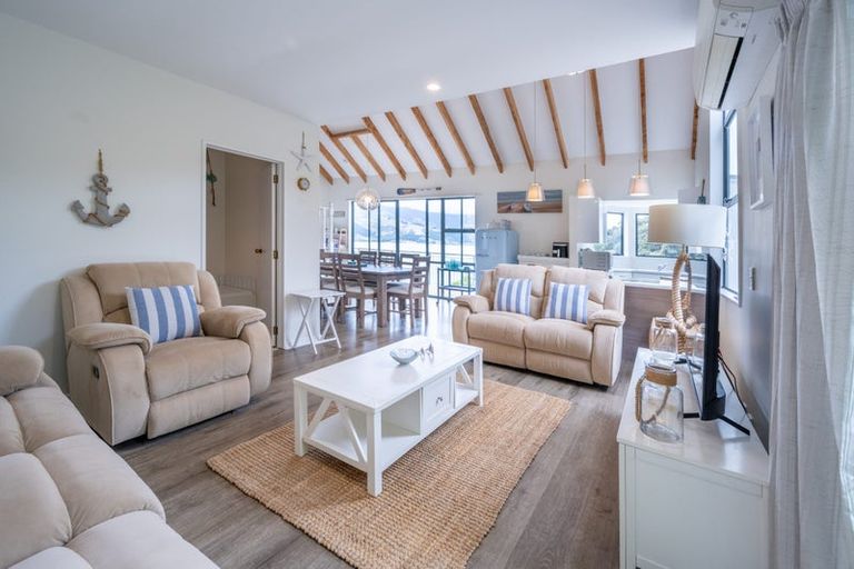 Photo of property in 79 Tikao Bay Road, Wainui, French Farm, 7582