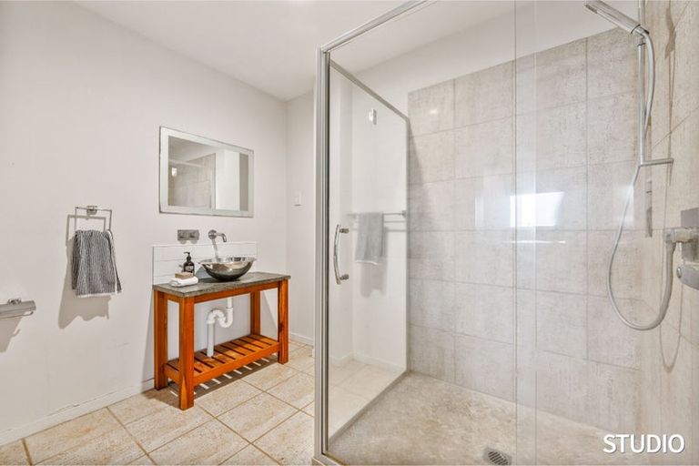 Photo of property in 25 Maxwelton Drive, Mairangi Bay, Auckland, 0630