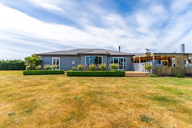 Photo of property in 8 Arowhenua Station Road, Kerrytown, Timaru, 7973
