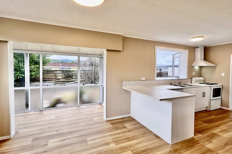 Photo of property in 76 California Drive, Totara Park, Upper Hutt, 5018