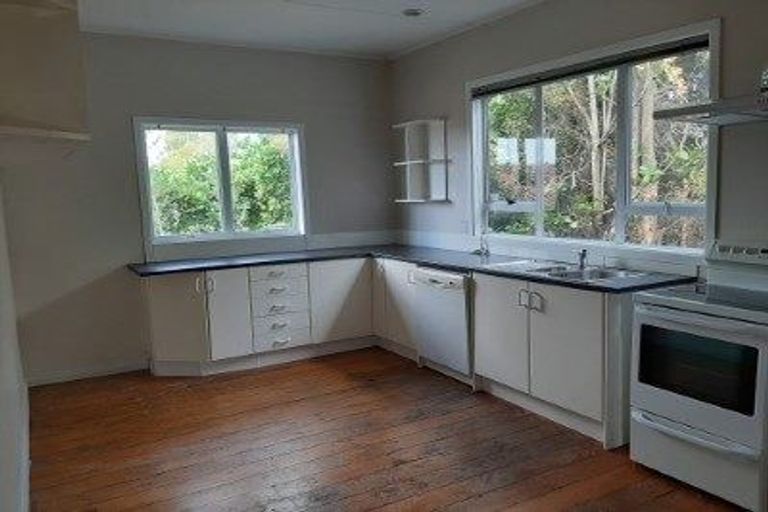 Photo of property in 62a Don Buck Road, Massey, Auckland, 0614