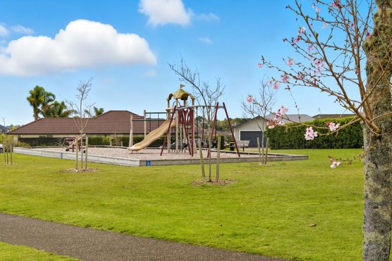 Photo of property in 27 Mortlake Heights, Pyes Pa, Tauranga, 3112
