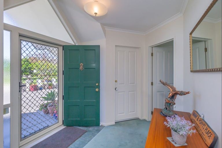 Photo of property in 49a Gordon Place, Levin, 5510