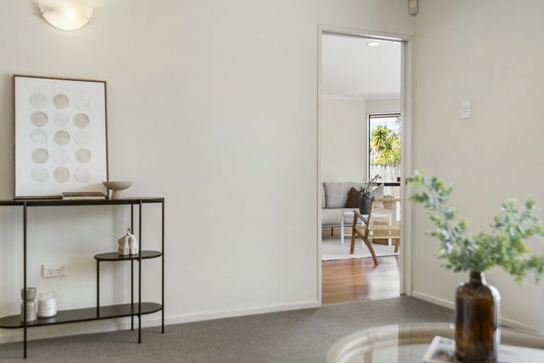 Photo of property in 29 Hugh Green Drive, Pinehill, Auckland, 0632