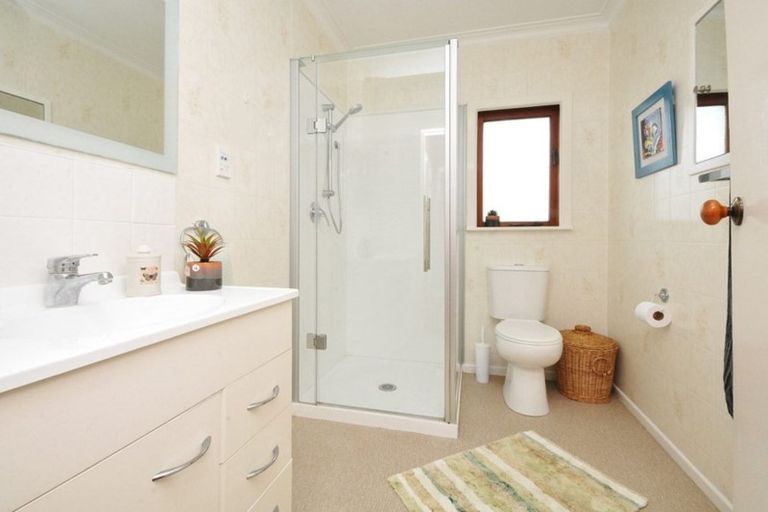 Photo of property in 5 Pacific Street, Waiuku, 2123