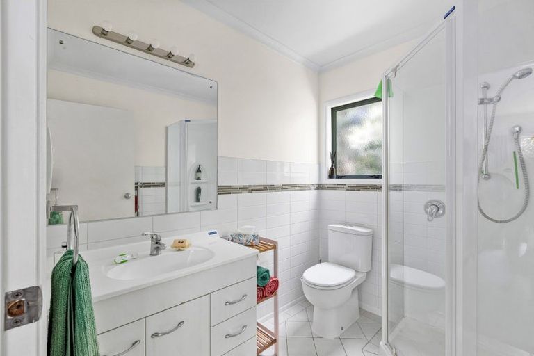 Photo of property in 41 Hammond Avenue, Hatfields Beach, Orewa, 0931