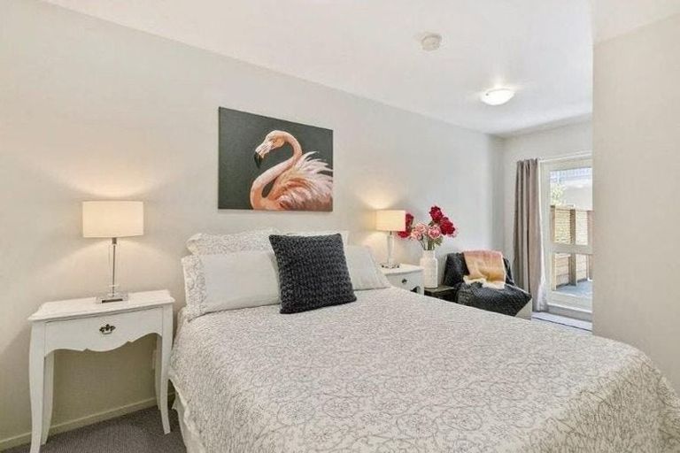 Photo of property in Luxford Villas, 109/72u Herald Street, Berhampore, Wellington, 6023