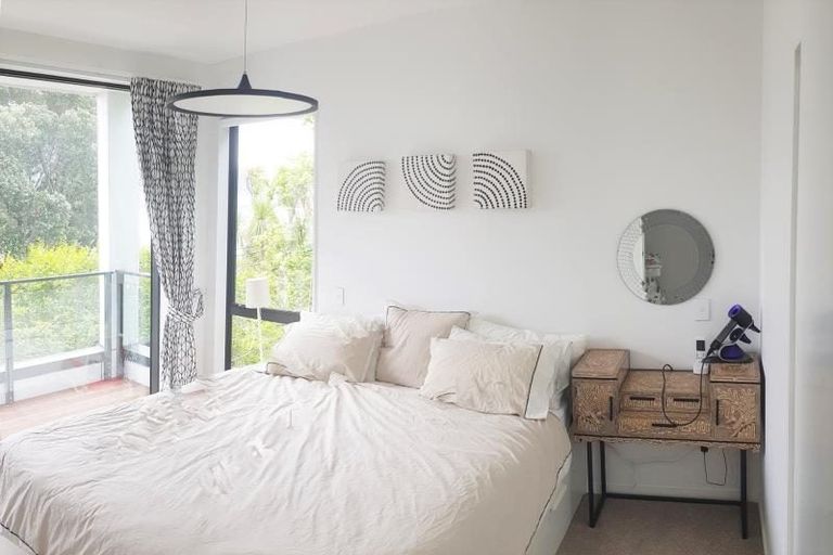 Photo of property in 1f Wilkinson Street, Oriental Bay, Wellington, 6011