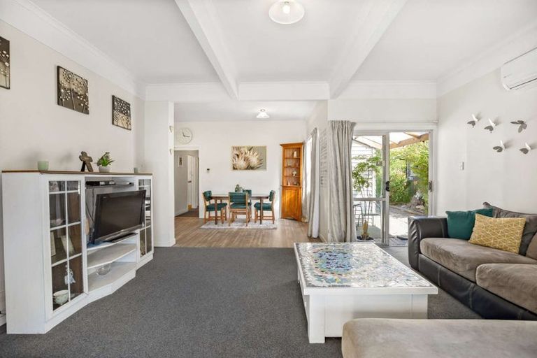 Photo of property in 38 Pannell Avenue, Wainoni, Christchurch, 8061