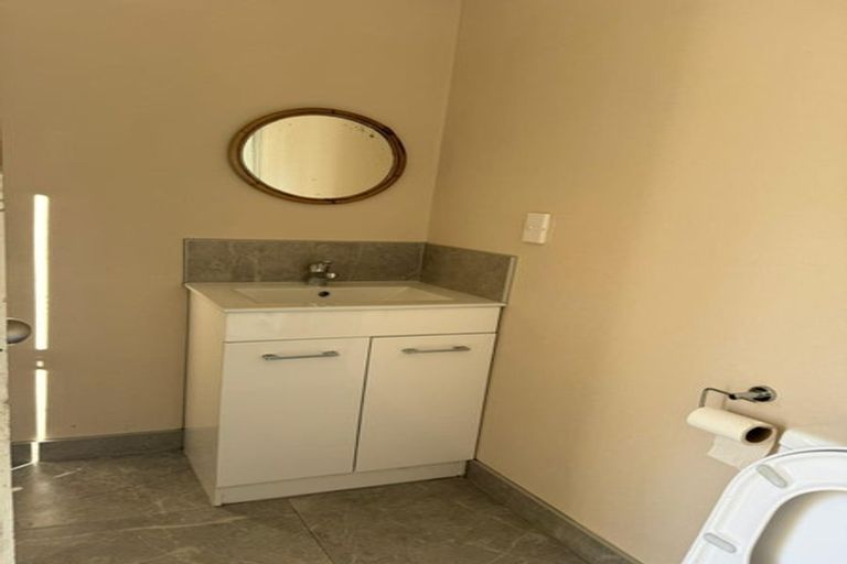 Photo of property in 31 Waipani Road, Te Atatu Peninsula, Auckland, 0610