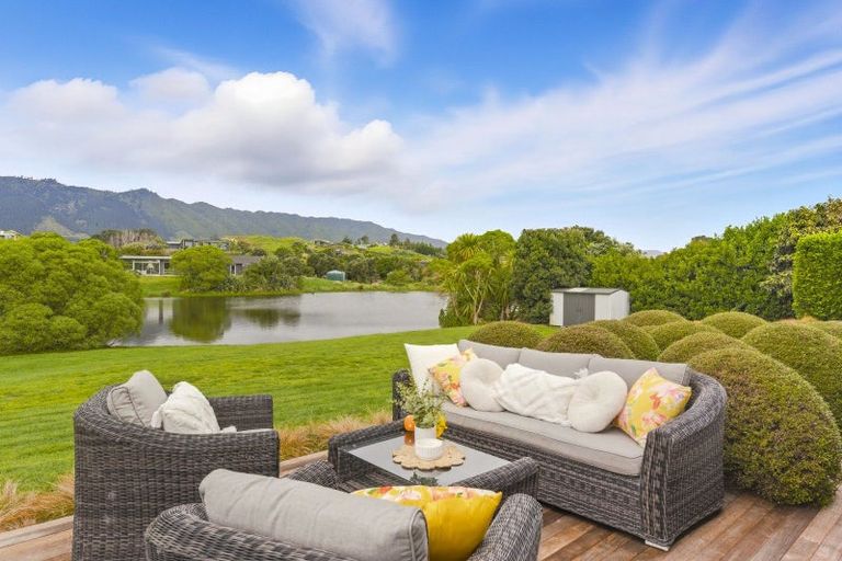 Photo of property in 34 Pairuku Lane, Peka Peka, Waikanae, 5391