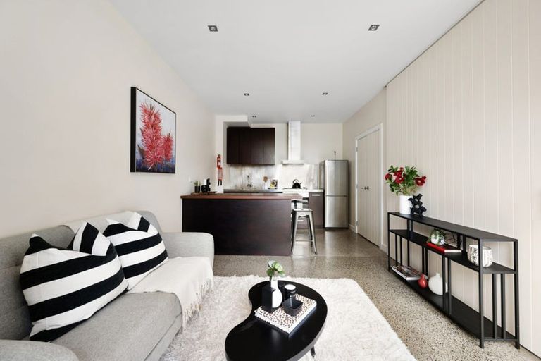 Photo of property in 59u7 Mortimer Terrace, Brooklyn, Wellington, 6021