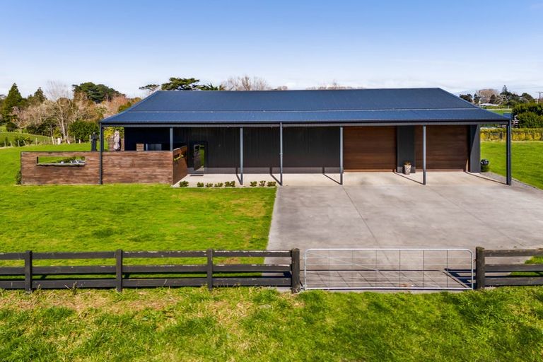 Photo of property in 24 Mahoetahi Road, Sentry Hill, Waitara, 4382