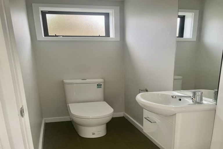 Photo of property in 60u2 Broderick Road, Johnsonville, Wellington, 6037