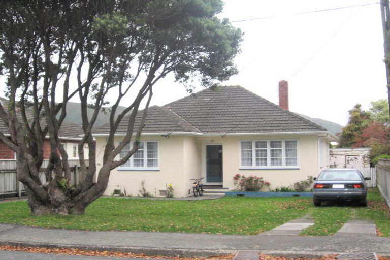 Photo of property in 32 Thornycroft Avenue, Epuni, Lower Hutt, 5011