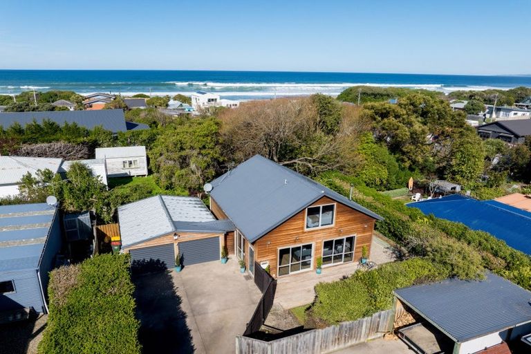 Photo of property in 8a Queen Street, Brighton, Dunedin, 9035
