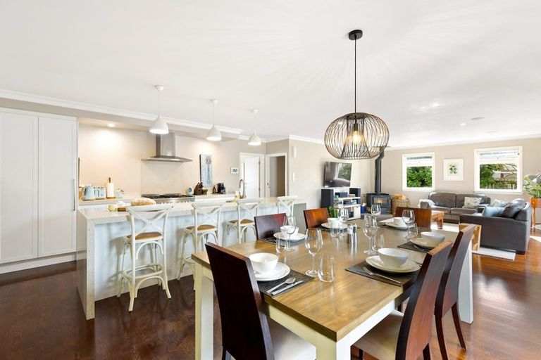 Photo of property in 47 Taikata Road, Te Atatu Peninsula, Auckland, 0610