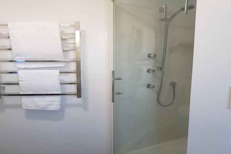 Photo of property in 17 Clinton Street, Fitzroy, New Plymouth, 4312