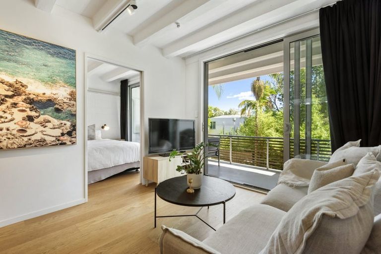 Photo of property in 15/73 Princes Street, Northcote Point, Auckland, 0627