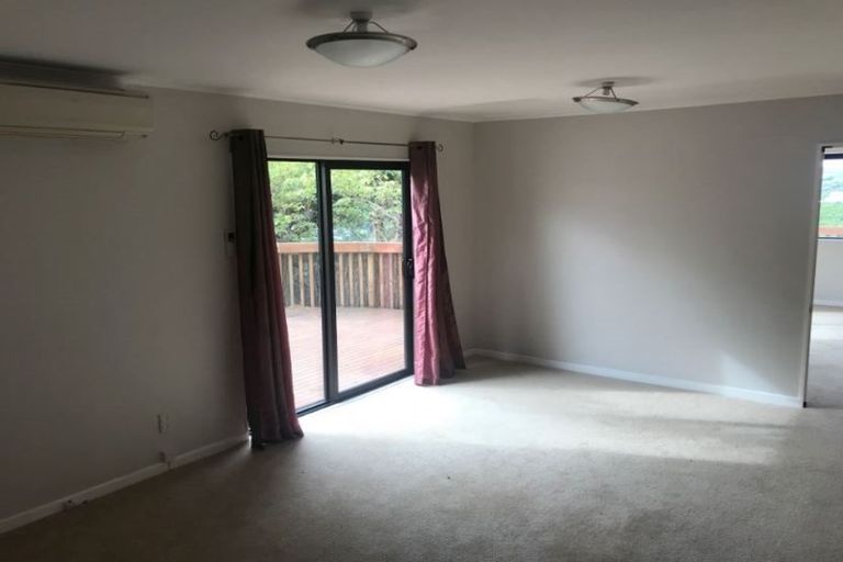 Photo of property in 190 Orangi Kaupapa Road, Northland, Wellington, 6012