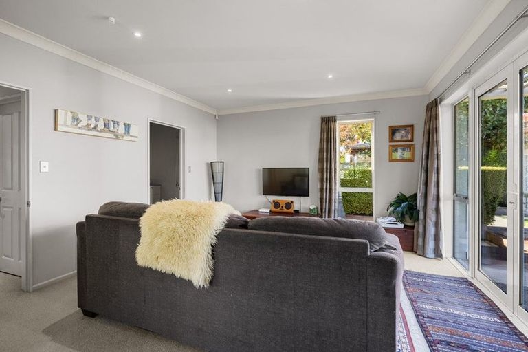 Photo of property in 54 Willowview Drive, Redwood, Christchurch, 8051