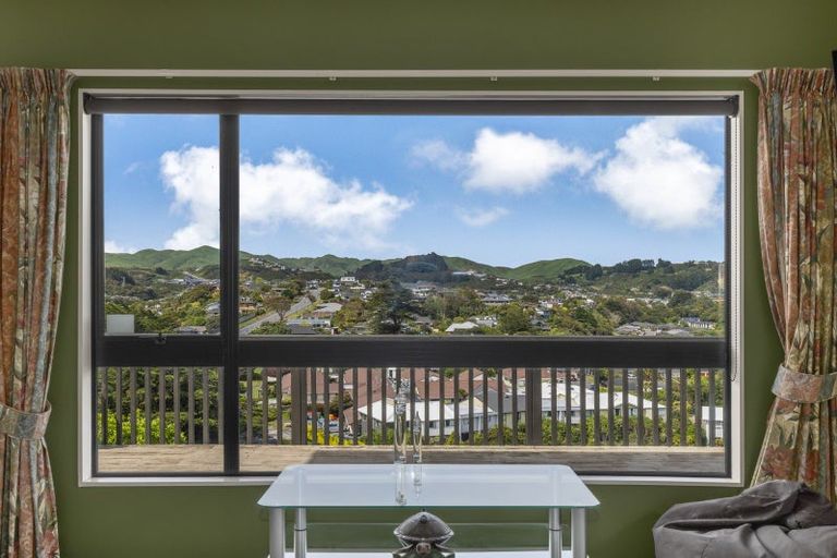 Photo of property in 60 Molyneux Close, Whitby, Porirua, 5024