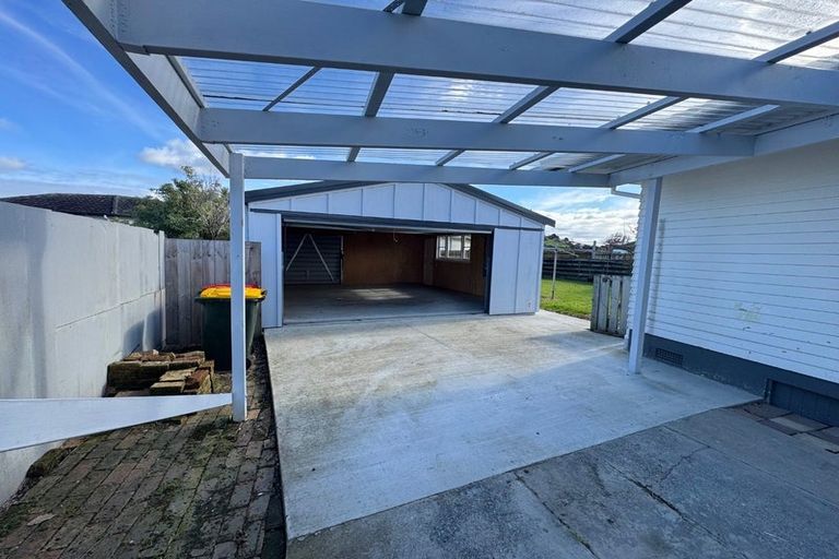 Photo of property in 391 Bucklands Beach Road, Bucklands Beach, Auckland, 2012