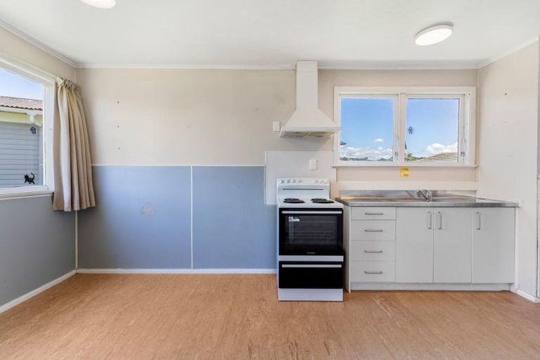 Photo of property in 22 President Avenue, Papakura, 2110